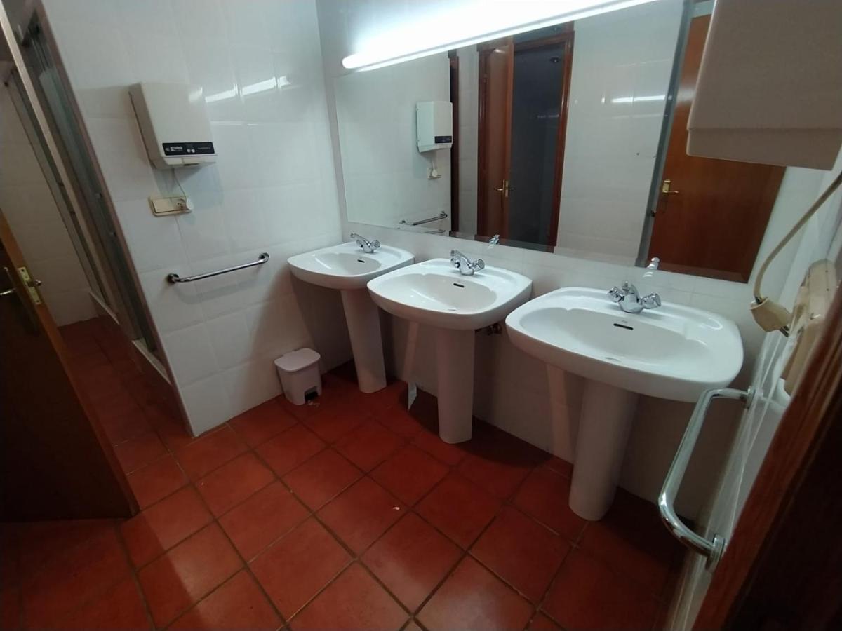 Albergue De Nuestra Senora Carrasquedo Grañón Kültér fotó